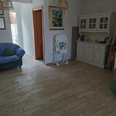Villetta Ludovica Соланас Экстерьер фото